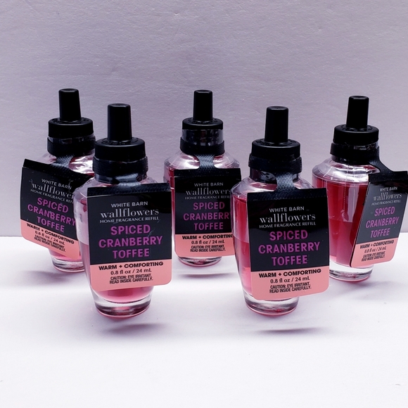 Bath & Body Works SPICED CRANBERRY TOFFEE Wallflower Refills, 0.8 oz (5 pack) - Picture 1 of 4